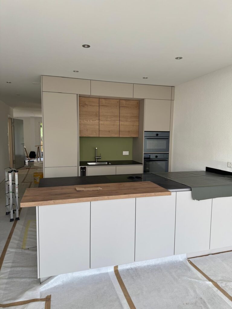 Kücheninstallation und Montage - Toni Montage Schreinerei GmbH